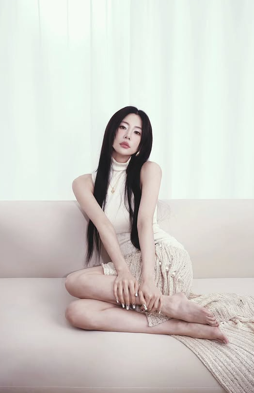 클라라 이혼 후 중국 활동 근황 몰라볼 뻔한 달라진 얼굴 화제