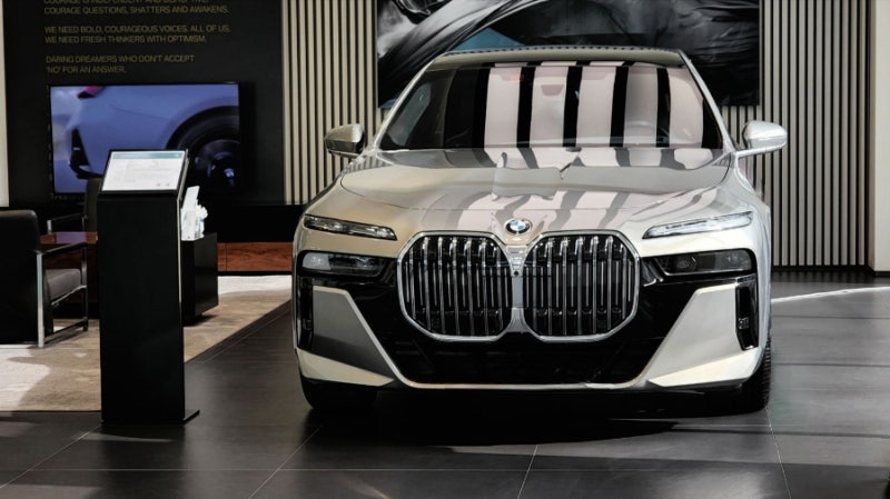 "상반기 수입 플래그십 1위.." 2026 BMW 7시리즈 740i xDrive 모의 견적 정보 제원 포토