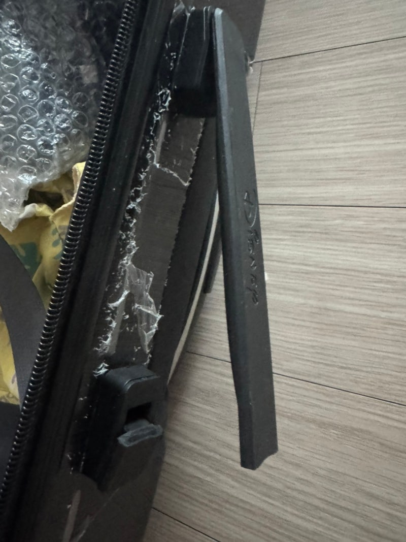 손잡이 고장난 캐리어 버리실건가요? 손잡이 교체 2천원으로 해결 OK. 간단한 DIY 방법 소개