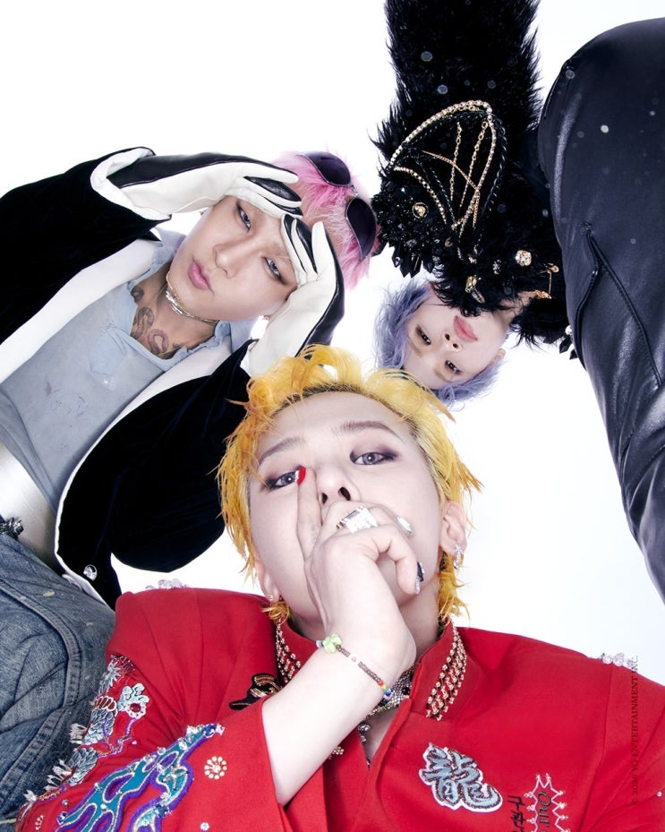 <b>빅뱅 데뷔 20주년 월드투어</b> 개막…9년 만에 돌아온 BIGBANG, 고양이 노....