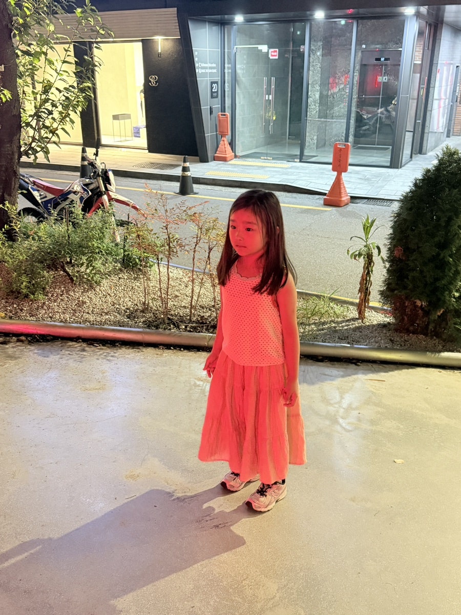 오프닝 사진 4