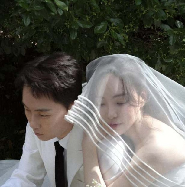<b>이아영</b><b>심규덕</b>, 재혼 앞두고 팔로워까지 <b>결혼식</b> 초청…“1인만 참....