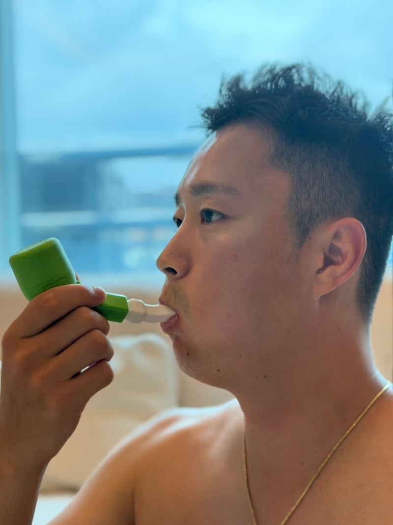 목에 가래 낀 느낌이 계속된다면, 가래를 잘 배출하는 생활습관
