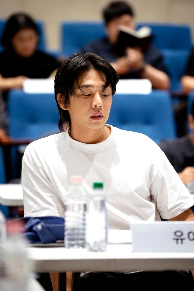보도자료도 없이 SNS에 슬쩍 올린 이유? 유아인 전속계약·빌리언스 진정성 논란 속 숨겨진 속....