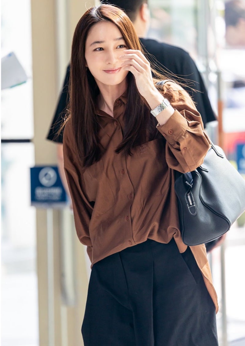 이민정 라디오 출근룩, 셔츠 하나 입었을 뿐인데… 분위기가 남다르다