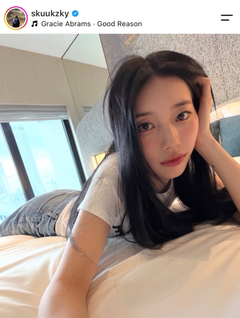 따라 입고 싶은 수지 스타일! 센스 있는 여름 데님 코디와 포인트템 추천