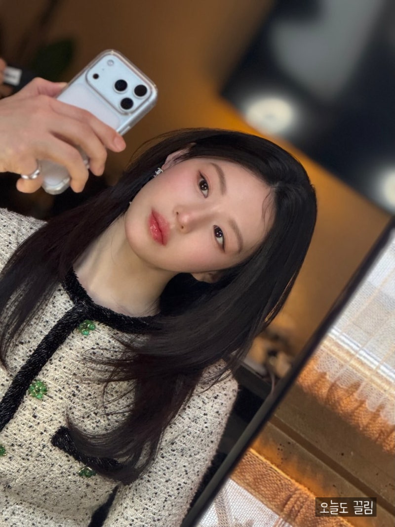 고윤정 리즈 비주얼 메이크업의 포인트, 눈썹 하나