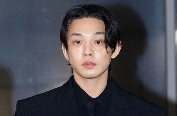 유아인 빌리언스 전속계약이 발표됐다