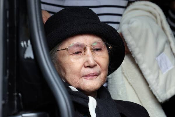 [속보] <b>노태우 비자금</b> 김옥숙 자택 압수수색, ‘김옥숙 메모’ 904억....