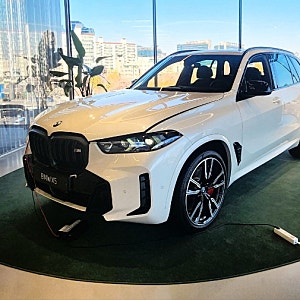 "모든 것을 갖춘 패밀리 SUV.." 2026 BMW X5 M60i xDrive 모의 견적 정보 제원 포토 평가