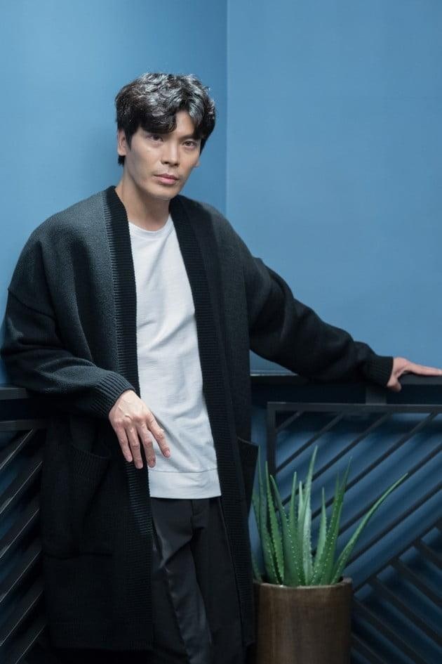 ‘무명 배우’였던 김성오가 버틴 시간…배역 하나를 위해 인생을 걸었다