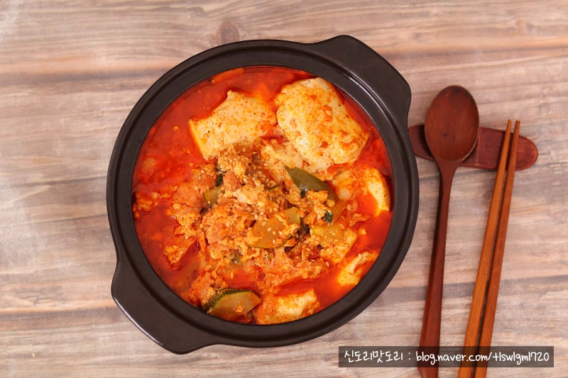 스팸순두부찌개 레시피 밥도둑 두부스팸짜글이 양념 비법 순두부찌개 끓이는법