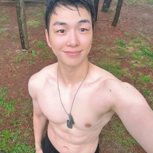 강다니엘 프로필 총정리: 나이 키 학력 군 복무 조교 근황과 전역일