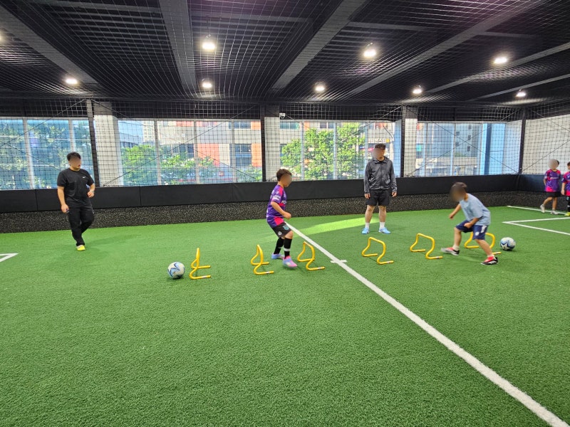 구로역헬스, 친구들과 어울리며 배우는 운동을 찾다가 시작한 애플라인드FC 유소년축구교실 ....