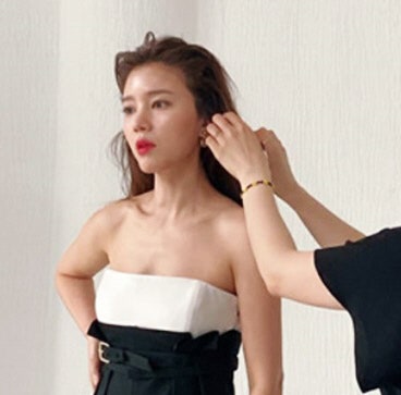 "17년째 백윤식과 동거중" 거실에서 맘편히누워 TV본적이 없다는 여배우