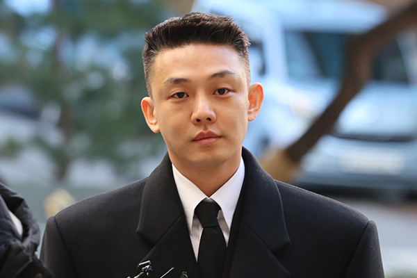 오늘 연예뉴스 총정리 유아인 복귀·건일 탈퇴·샘 스미스 약혼