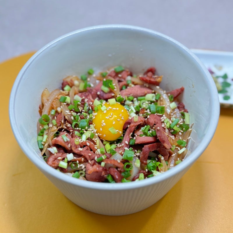 [간단 레시피] 단짠고소 감칠맛 폭발! 초간단 훈제오리 덮밥 만들기