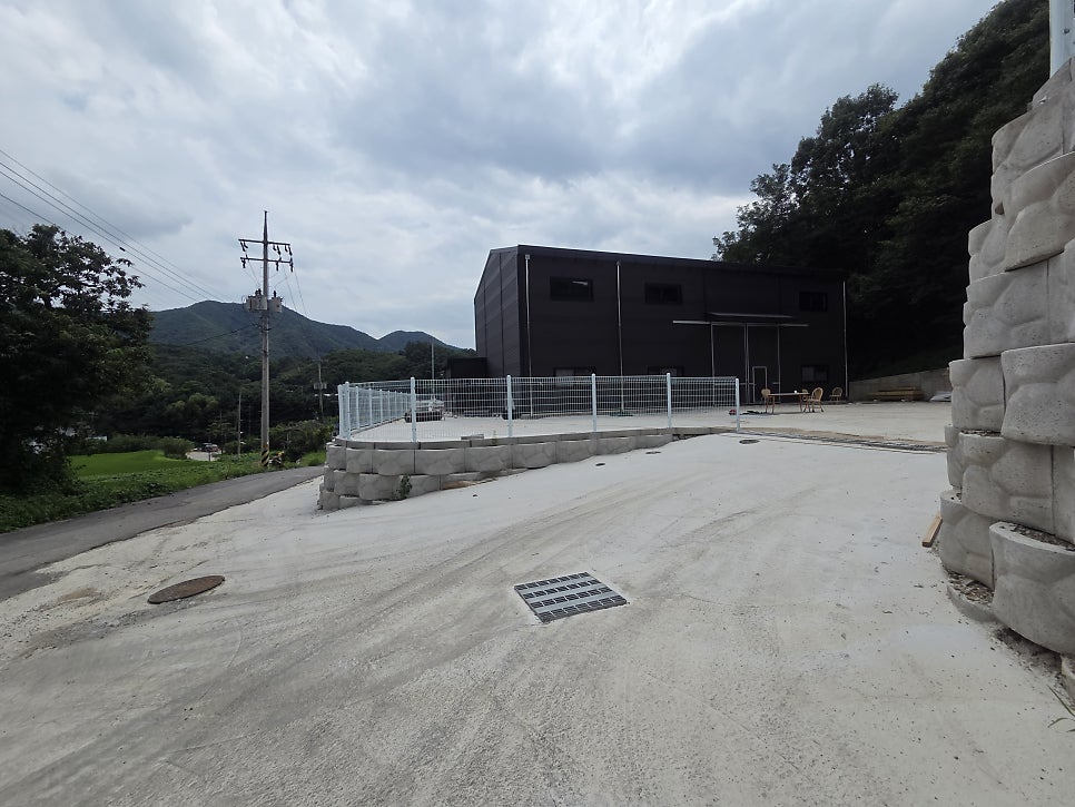 충남 아산 신축 창고 휀스 펜스 설치 메쉬휀스 앙카타입 완벽 시공