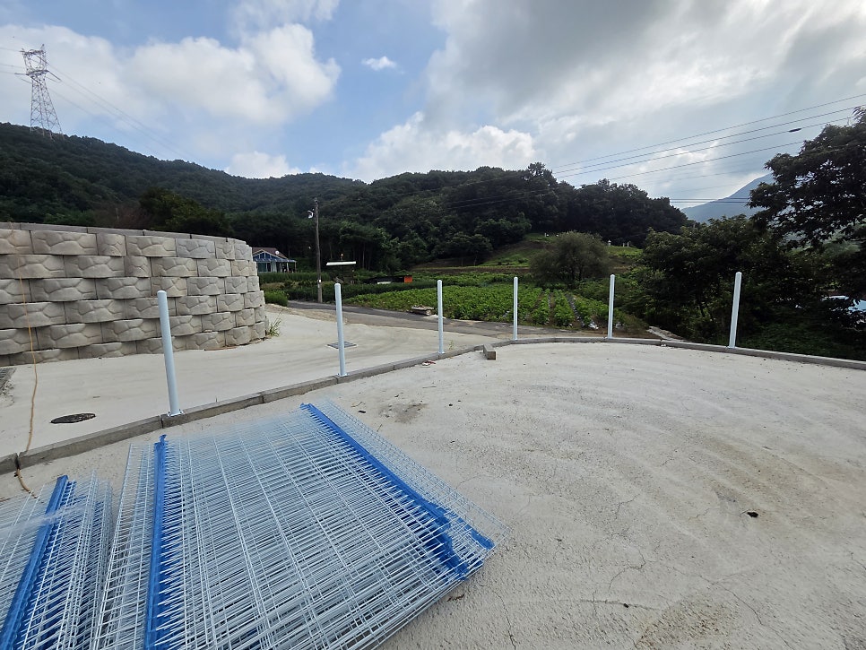 충남 아산 신축 창고 휀스 펜스 설치 메쉬휀스 앙카타입 완벽 시공