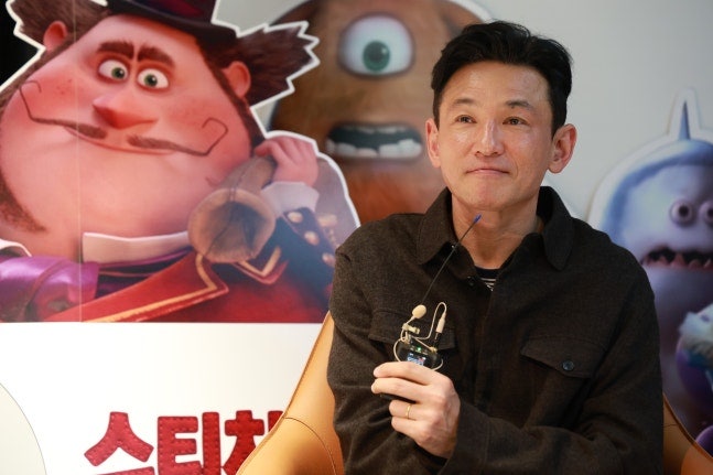 황정민 생애 첫 애니메이션 더빙 도전! 추영우·조이와 <스티치 헤드: 비밀의 성 꼬마괴물>로 ....