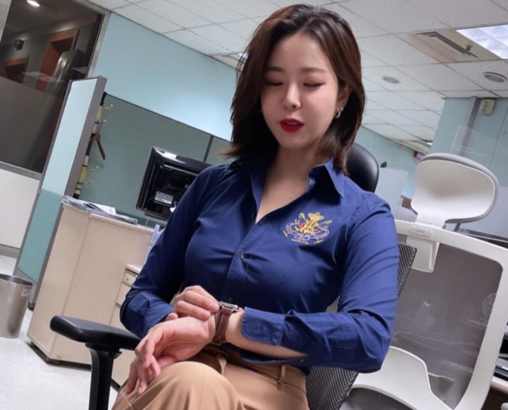 "‘이 미모에 서울대 화학교육과 출신이라고?’ KBS 39기 간판 이승현....