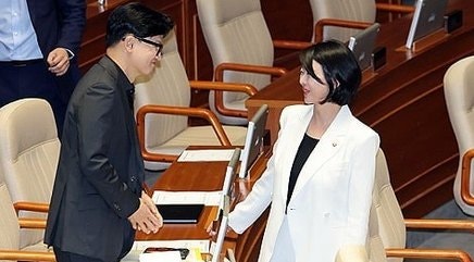 "한동훈·배현진 나란히 앉았다"…20일 국회 본회의장 포착된 '그 장면'에 정치권 술렁
