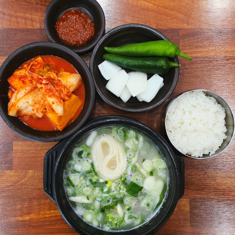 해운대 설렁탕 맛집 서울깍두기 진한 사골 국물의 여름 보양식 추천