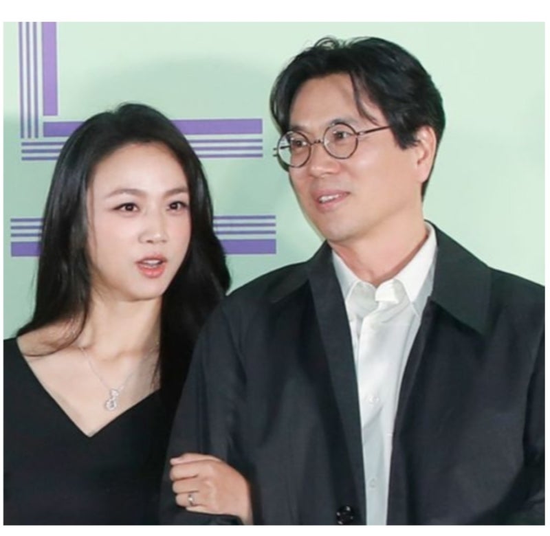 47세 탕웨이 득남~ 12년 만의 축복, 네 식구가 된 탕웨이와 김태용 감독 부부