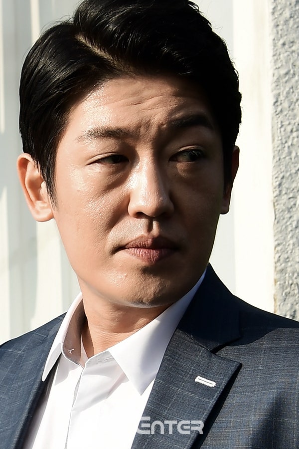 연봉 7천 버리고 3박4일 기다려 ‘1초 15만원’…허성태, 5년 뒤 송강호 앞에 섰다