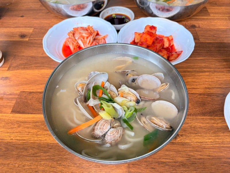 태안 신두리 맛집｜아이와 가기 좋은 신두리식당, 반려동물 동반 가능
