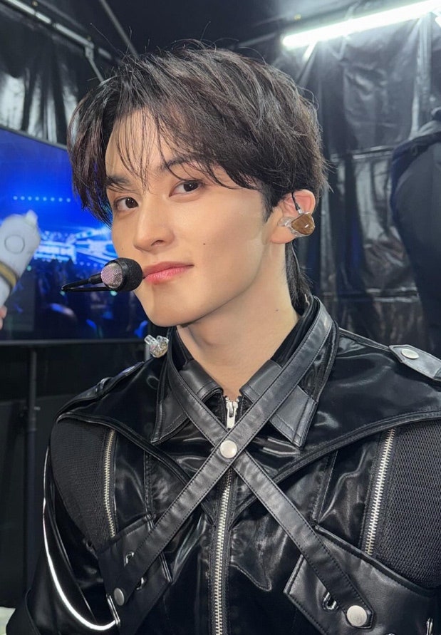 Nct 탈퇴 후 마크 최신 근황!! CEO 사옥 회사 인테리어, 위치, 성경구절 의미, 어퍼룸 뜻. 활동 ....