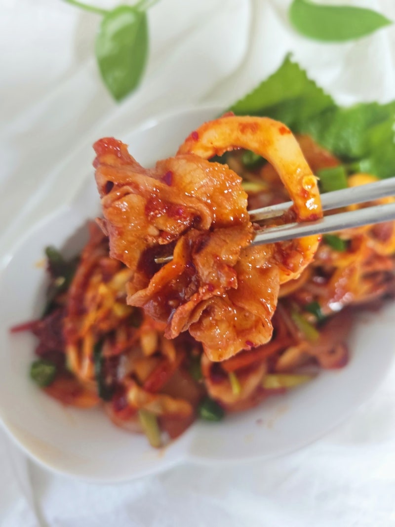 매콤한 오삼불고기 레시피 오징어 삼겹살볶음 양념 만드는 법