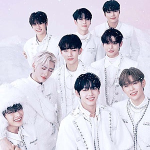 제로베이스원 回帰LOVE 오리콘 데일리 1위, 그런데 신주쿠 라이브 분위기가 완전 달라졌더라....