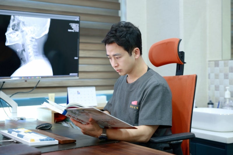 허리디스크 터지면 증상은? 치료법과 회복기간 총정리