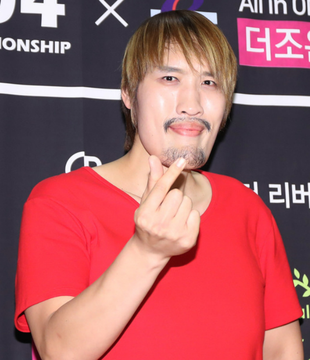최홍만 서울 새집 문 열었더니 모두 놀랐다…218cm ‘테크노 골리앗’ 침실이 온통 키티였다