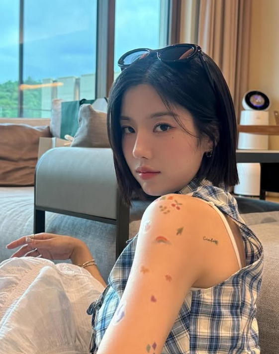 1년 4개월 만에 신곡 컴백 권은비 프로필 학력 고향 재산 나이 가족 배우자 작품활동 사건사....