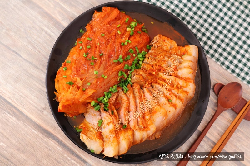 돼지고기김치찜 레시피 야들야들한 삼겹살 김치찜 압력솥 묵은지 김치찜 비법