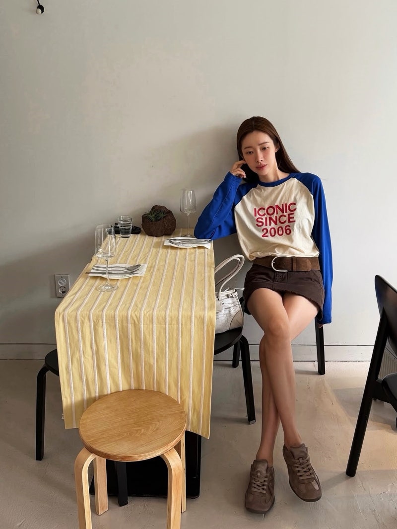 차정원 운동화 뭐길래? 가을 사복 패션 속 브라운 스니커즈 코디