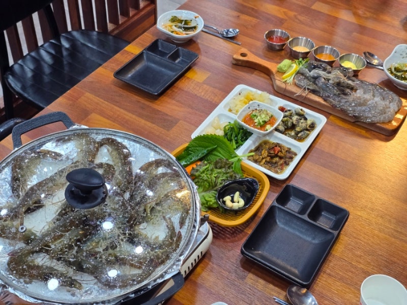 안산 선부역 맛집 초장집 제철 안산 생새우 소금구이 솔직 후기