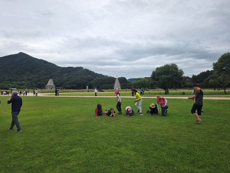 (Yoo Jae-suk Appeared in Iksan) Following the Footsteps of Poonghyang Middle School on YouTube: A Trip to Iksan → Iksan Mireuksa Temple Site/National Iksan Museum...