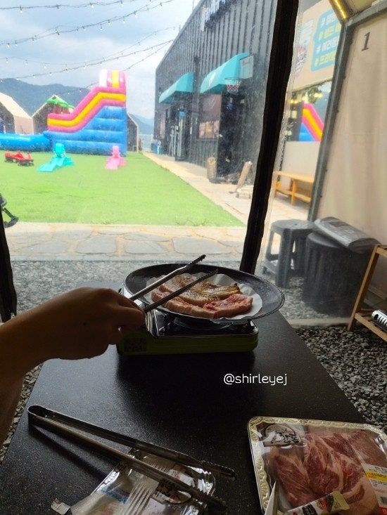 100일 아기와 가기 좋은 부산여행 구름바베큐 카페윤