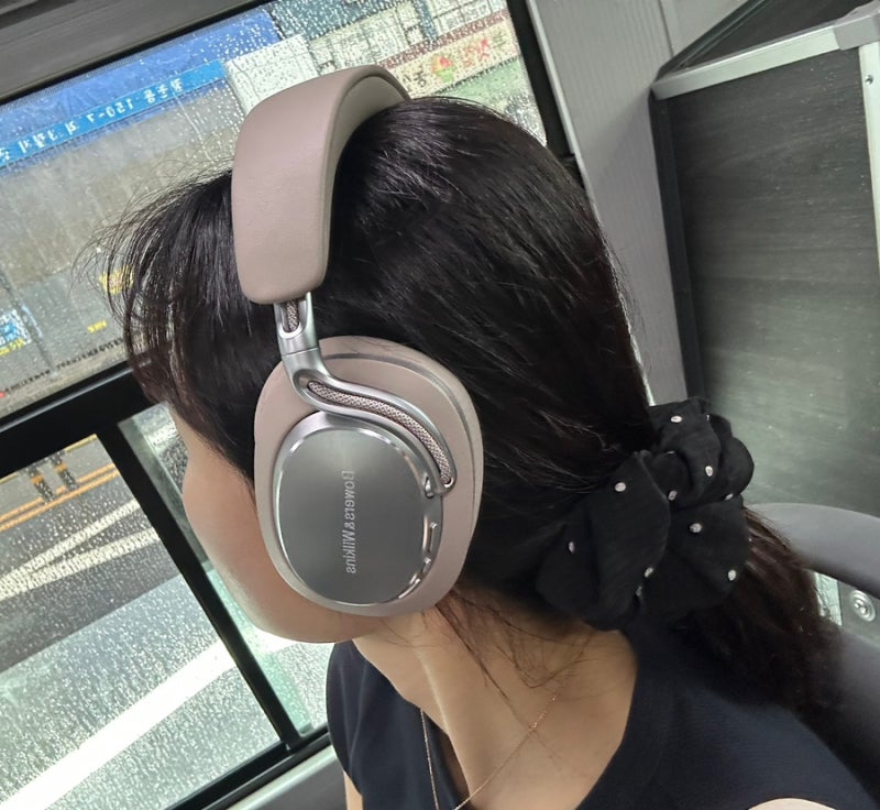 바워스앤윌킨스 PX8 S2 웜스톤 내돈내산 보스 헤드셋과 비교 as 후기