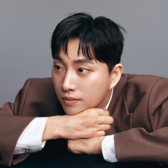 "도와주려다 실수 했는데" 유튜버 <b>박위 KTX 낙상 사고</b> CCTV 공개 후폭....