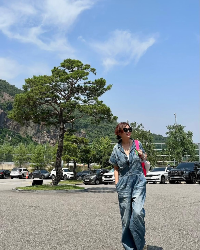 “90년대 배우 중 제일 예뻤는데…” 이승연, 50대 일상 사진에 모두가 놀란 이유