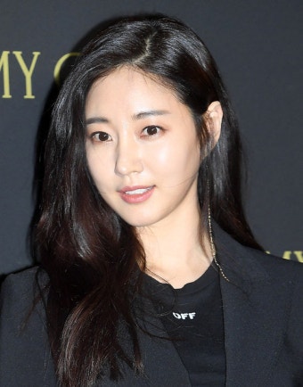김사랑 뉴욕 근황, 26년째 방부제 미모 여전 (1978년생 미스코리아 진 프로필·나이 정리)