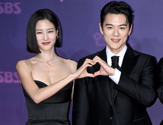 "다들 성과급만 물어봐요"…이현이, 'S전자 18년 차 부장' 남편 보너스 질문에 빵 터졌다