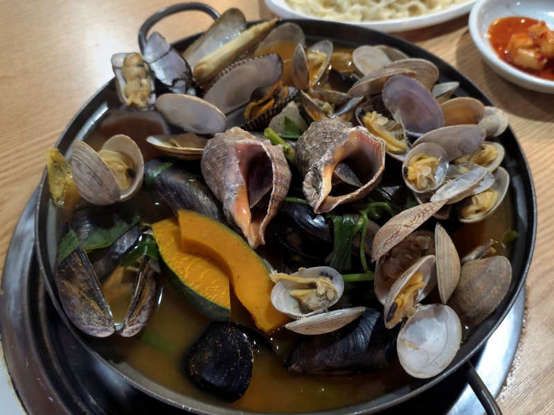 해물이 쏟아지는 여수섬 칼국수, 디오션리조트 근처 맛집 추천