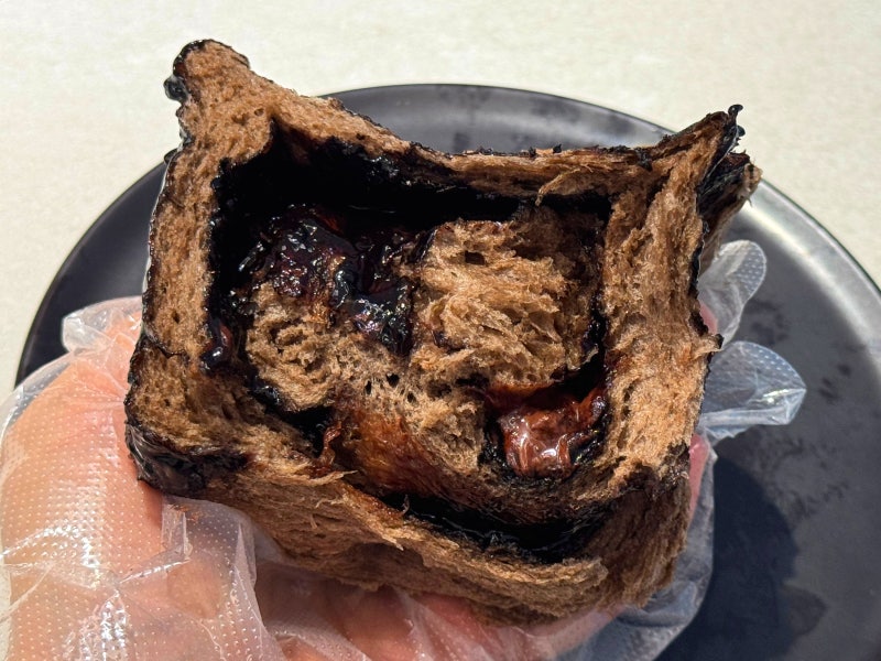 화이트리에 초코식빵 2시간 줄서서 산 후기, 칼로리 가격 맛 완벽 정리