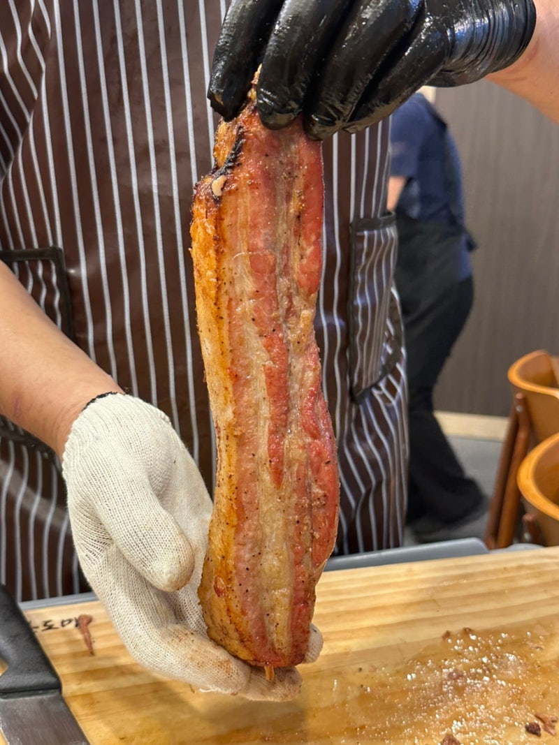 울산 북구 항아리명촌점, 훈제향 가득한 초벌 통삼겹 5초 직화구이 방문후기