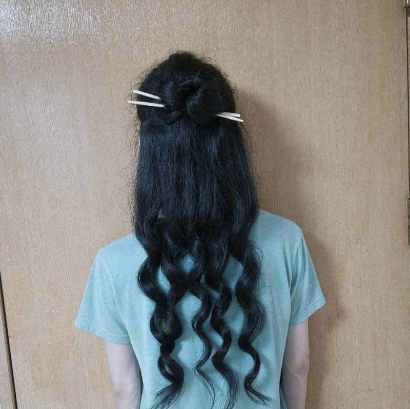 요즘 긴머리 이렇게 묶어요, 비녀 꽂는법 일상 헤어
